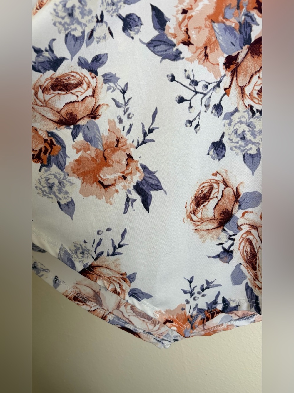 First Love Floral Tank Top Small White Hi Low Sleeveless V Neck Blouse - Picture 4 of 9